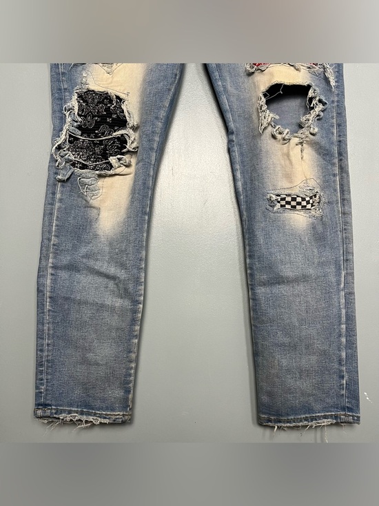 AMIRI Men’s Light Blue Denim Jeans with Distressing Patchwork Bandana Size 40 - Picture 3 of 13